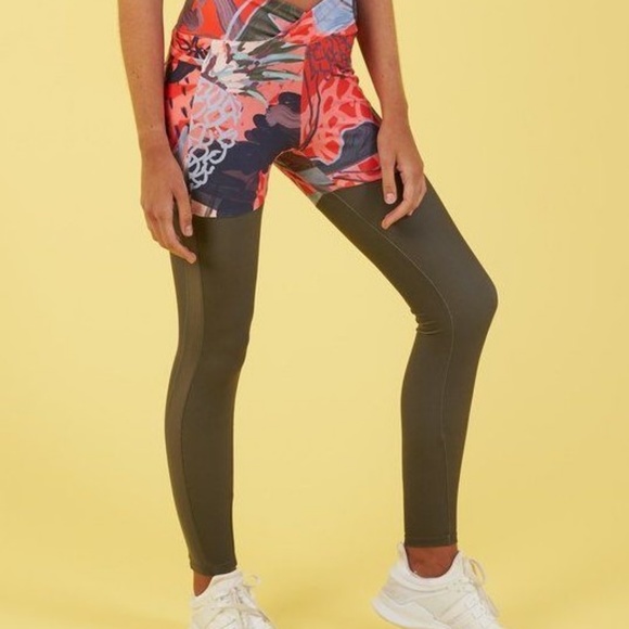 Gymshark Nikki B. Pineapple Print Leggings, Medium - Picture 2 of 8